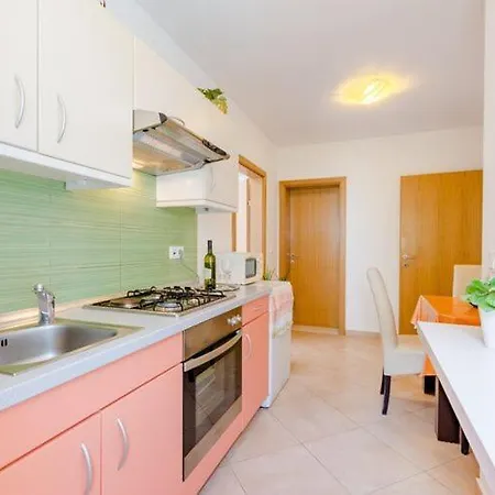 Apartamento Kosa - Two Bedroom With Balcony And Sea View Roko